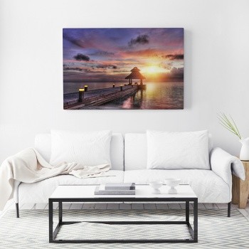 Strandbrygga i motjus